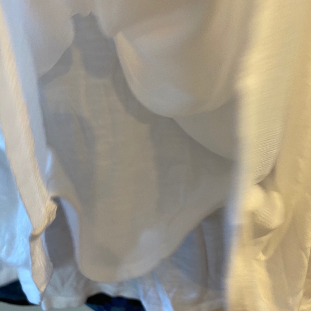 Simply Vera Vera Wang White Pintuck Flowy Tank Top Size MP - Picture 6 of 7